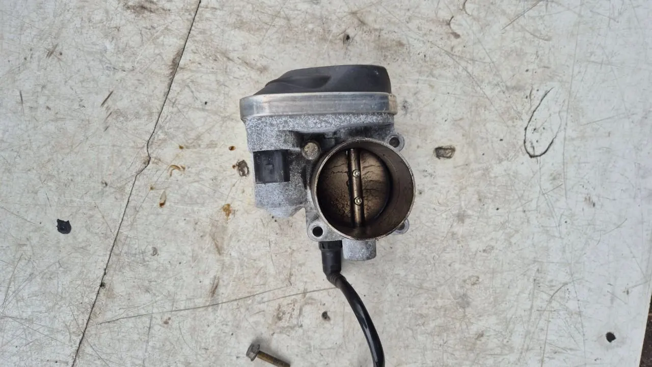дроссельная заслонка Renault Scenic 2 поколение 8200171134B