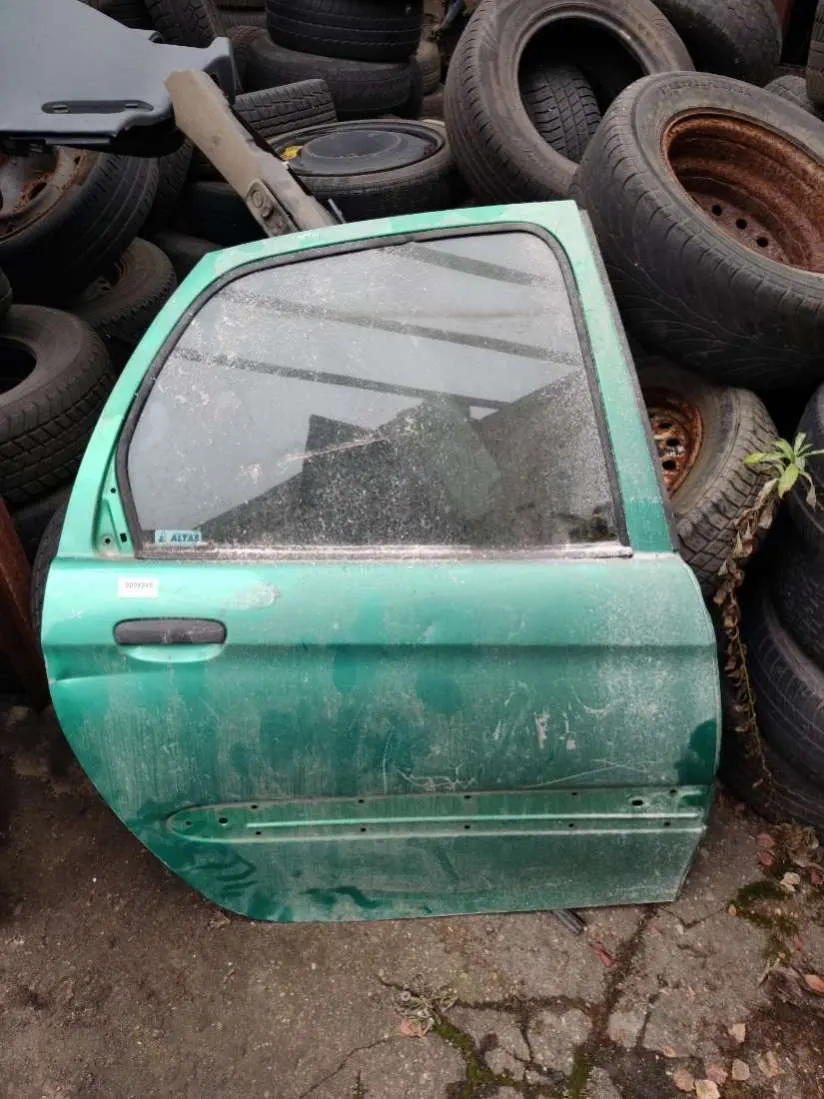 Дверь задняя правая Citroen Xsara 1 поколение