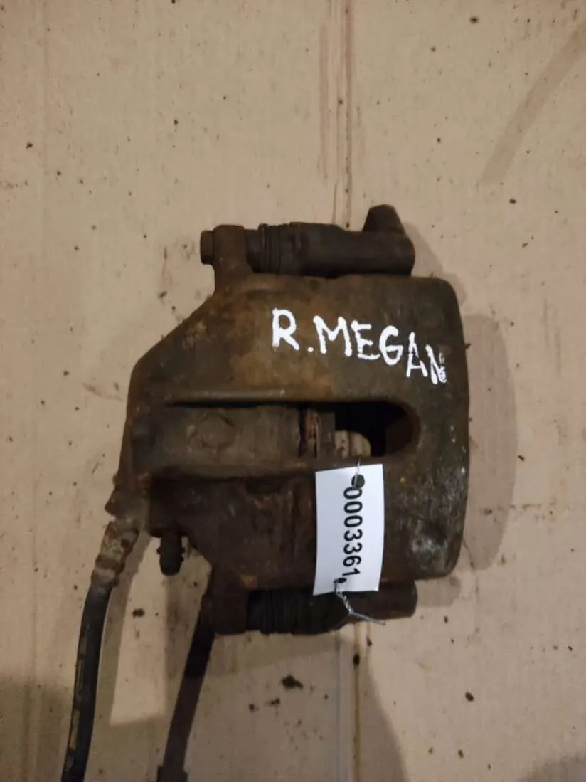 Суппорт тормозной передний правый Renault Megane 1 поколение
