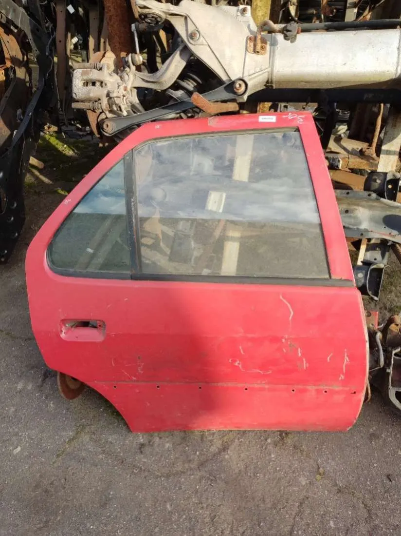 Дверь задняя правая Peugeot 306 1 поколение