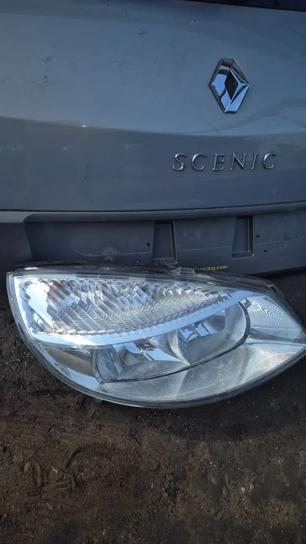 Фара передняя правая Renault Scenic 2 поколение