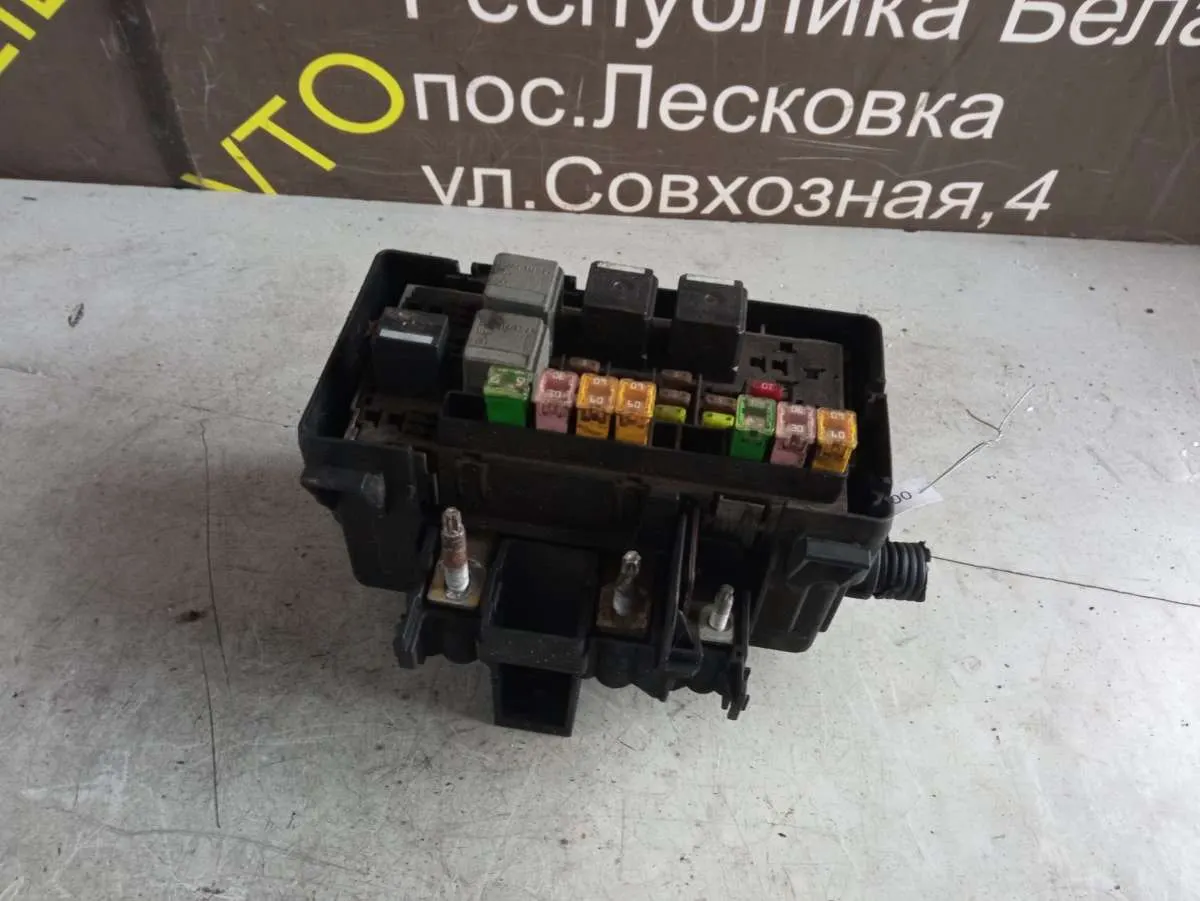 блок предохранителей Ford Transit