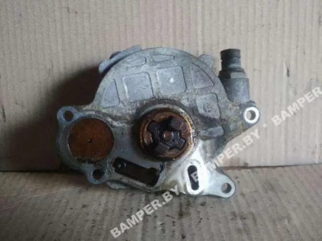 Насос вакуумный Volkswagen Passat (North America) B6 03L145100