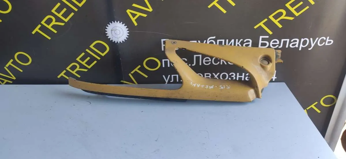 решетка радиатора Renault Megane 1 поколение