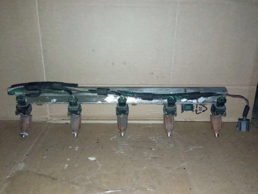 Форсунка бензиновая Volvo S60 1 поколение 0280155831