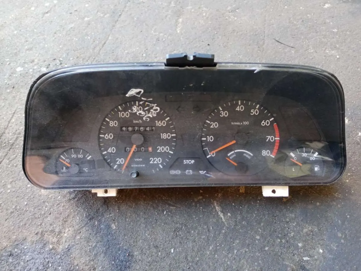 Щиток приборов (приборная панель) Peugeot 306 1 поколение