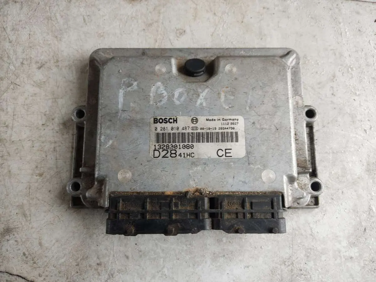 блок управления двигателем Peugeot Boxer 1328001080