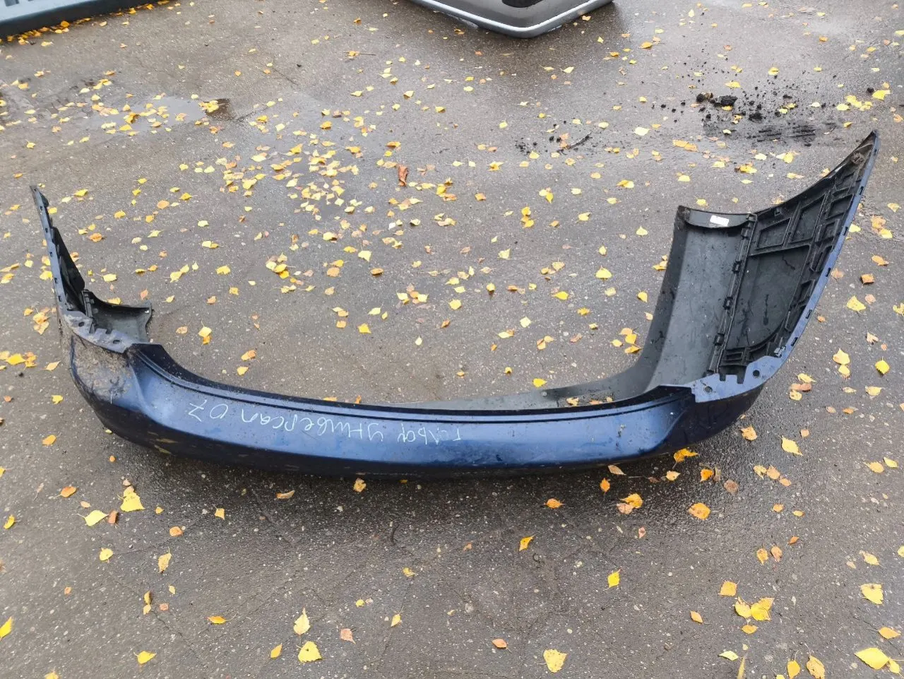 Заглушка (решетка) в бампер задний Volkswagen Golf 5 поколение