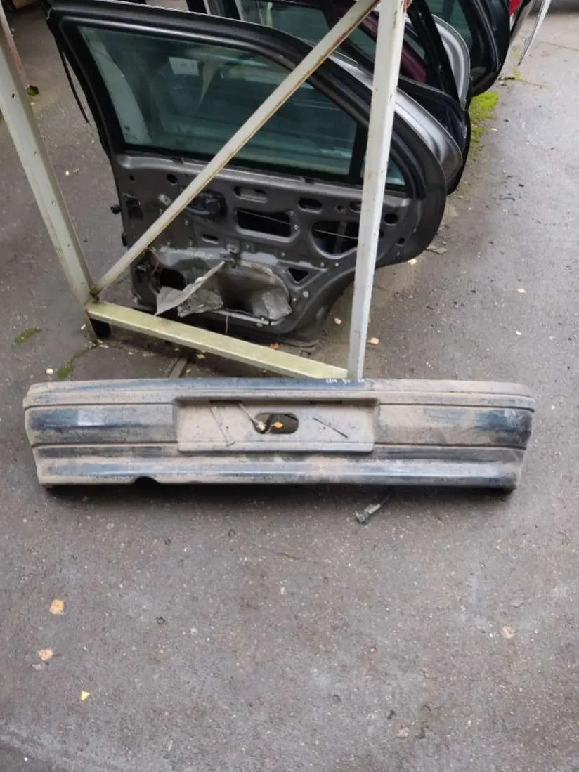 бампер задний Renault Clio 1 поколение