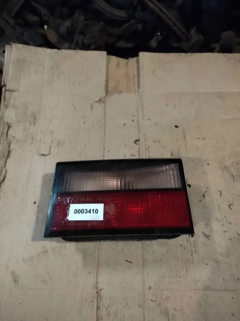Фонарь крышки багажника правый Citroen Xantia 1 поколение