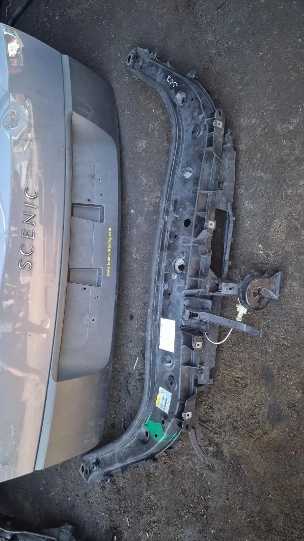 Панель передняя (телевизор) Renault Scenic 2 поколение