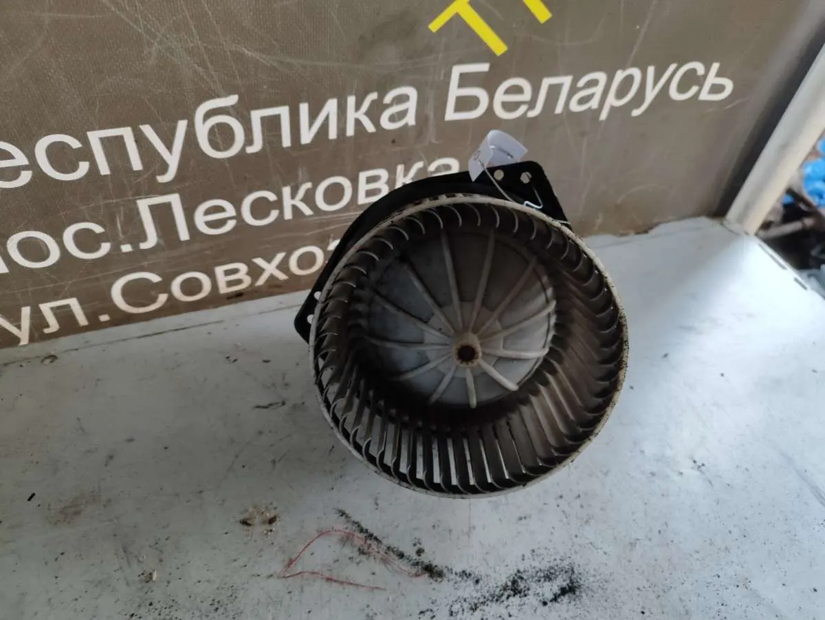 моторчик печки Nissan Primera 2 поколение [рестайлинг]
