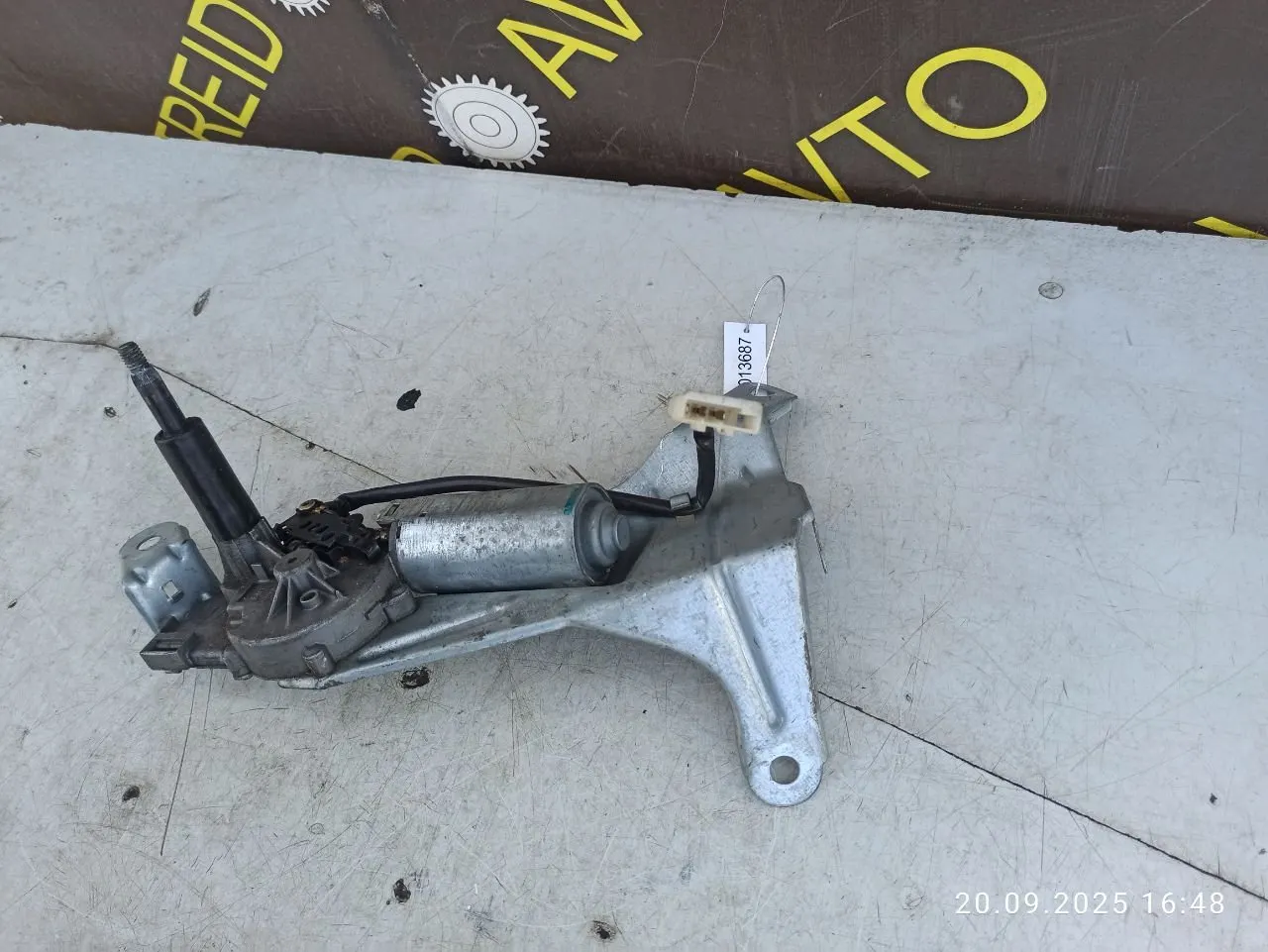 моторчик заднего стеклоочистителя (дворника) Renault Laguna 1 поколение 7700423583