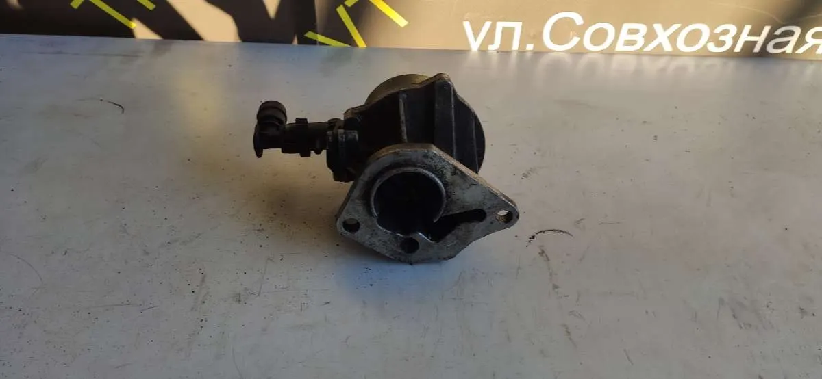 Насос вакуумный Renault Laguna 2 поколение