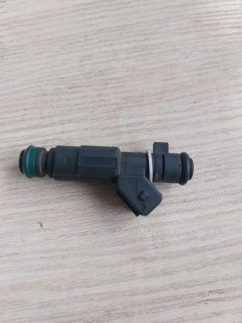 Форсунка бензиновая Citroen C5 1 поколение 0280158328