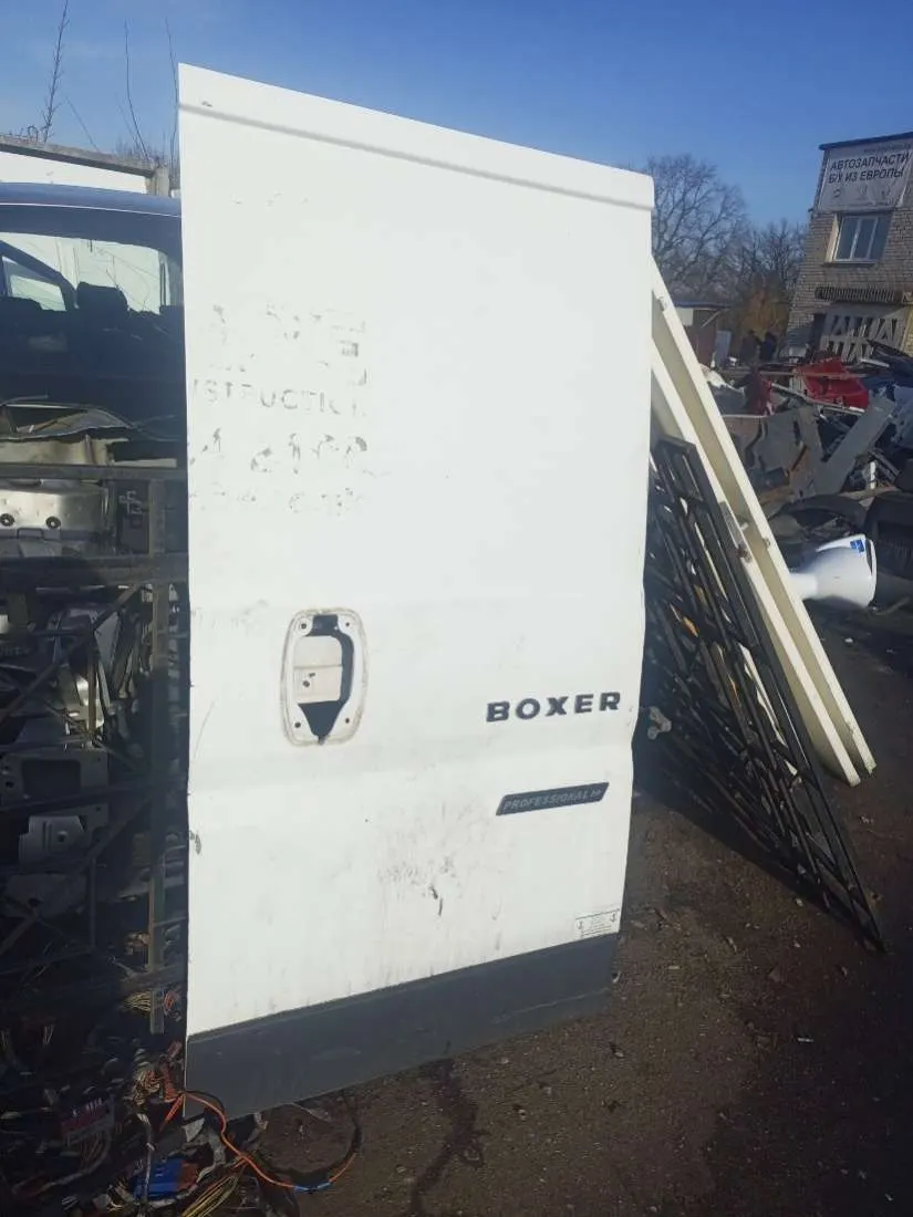 Дверь распашная задняя правая Peugeot Boxer