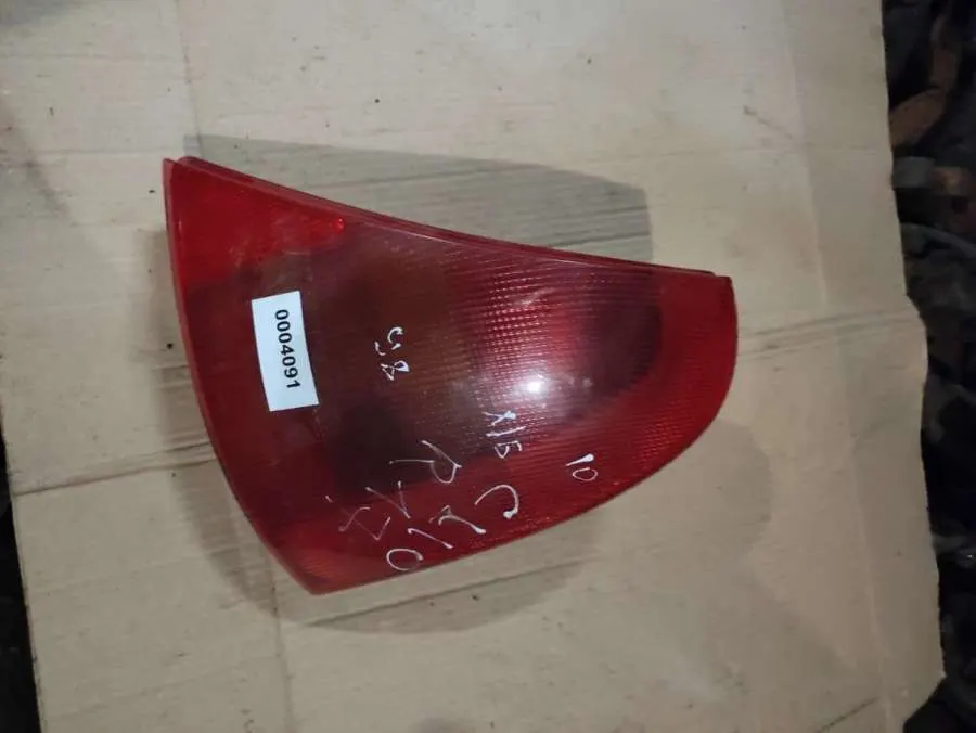 Фонарь задний правый Renault Clio 1 поколение