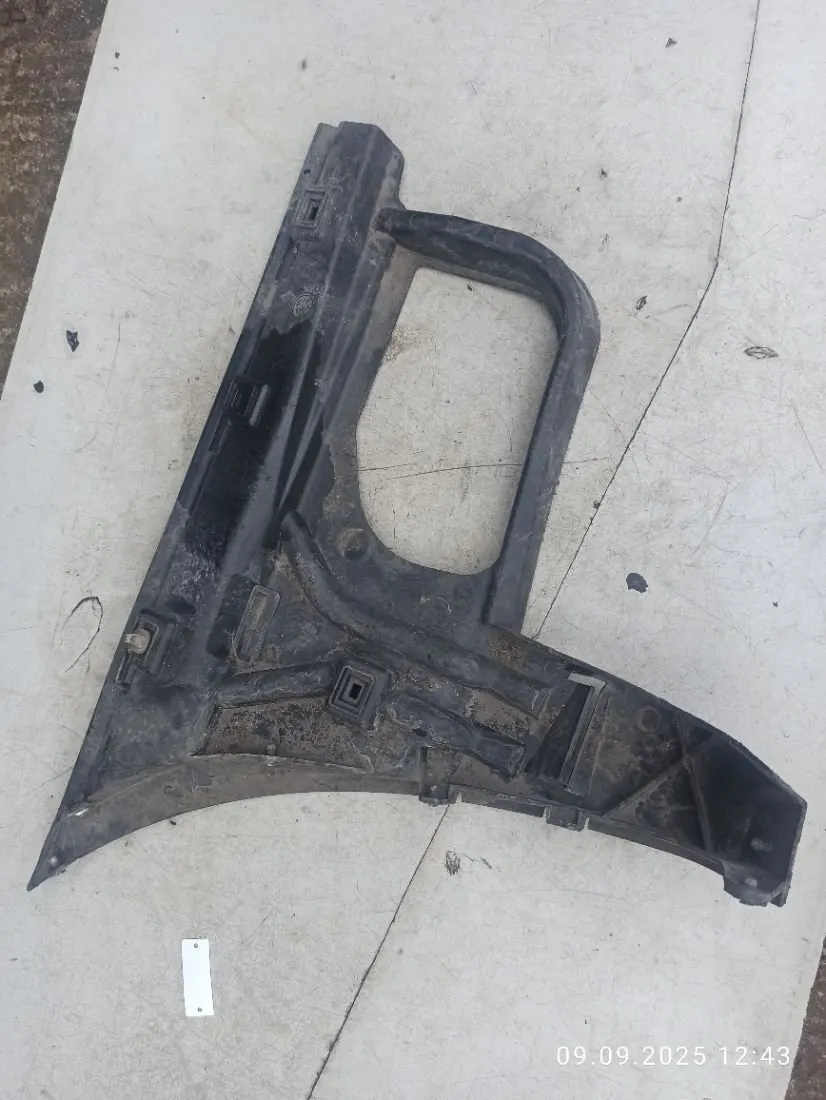 Кронштейн крепления бампера заднего Volvo S80 1 поколение 08662759