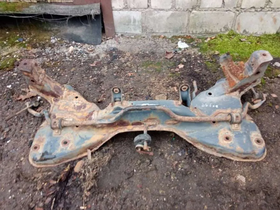 Балка подвески передняя (подрамник) Volvo S40 1 поколение