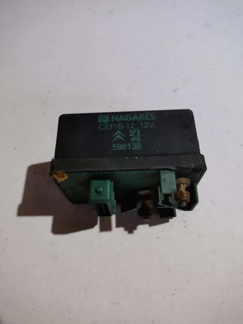 реле накала свечей Peugeot 406 1 поколение 598138