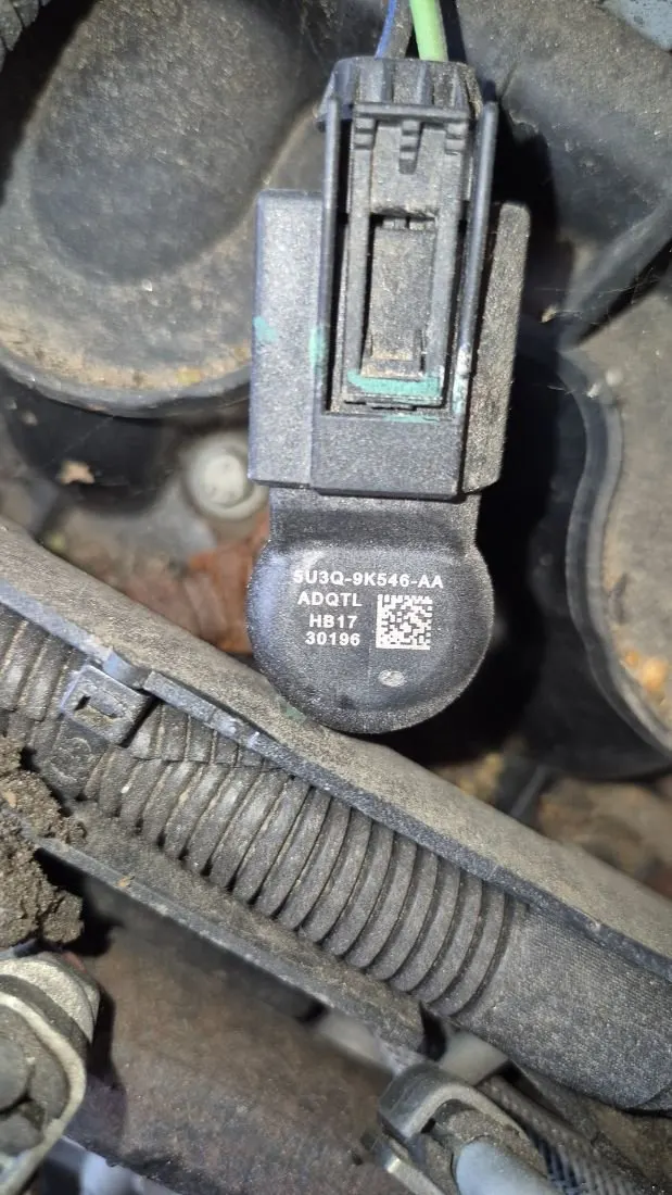 Форсунка бензиновая Land Rover Discovery 3 поколение 5U3Q9K558AA
