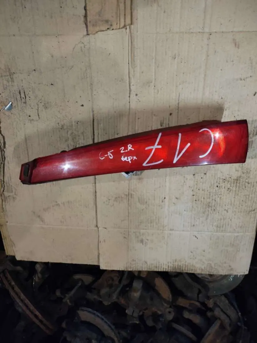 Фонарь задний правый Citroen C5 1 поколение