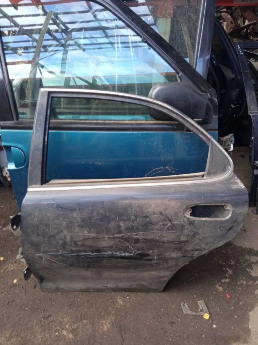 Дверь задняя левая Mazda Xedos 6 1 поколение