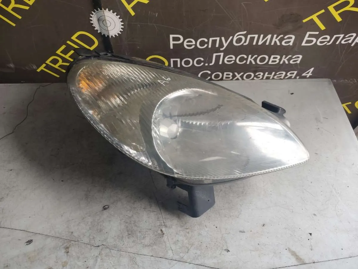 Фара передняя правая Citroen Xsara 1 поколение