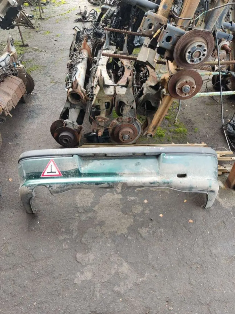 бампер задний Renault 19 1 поколение