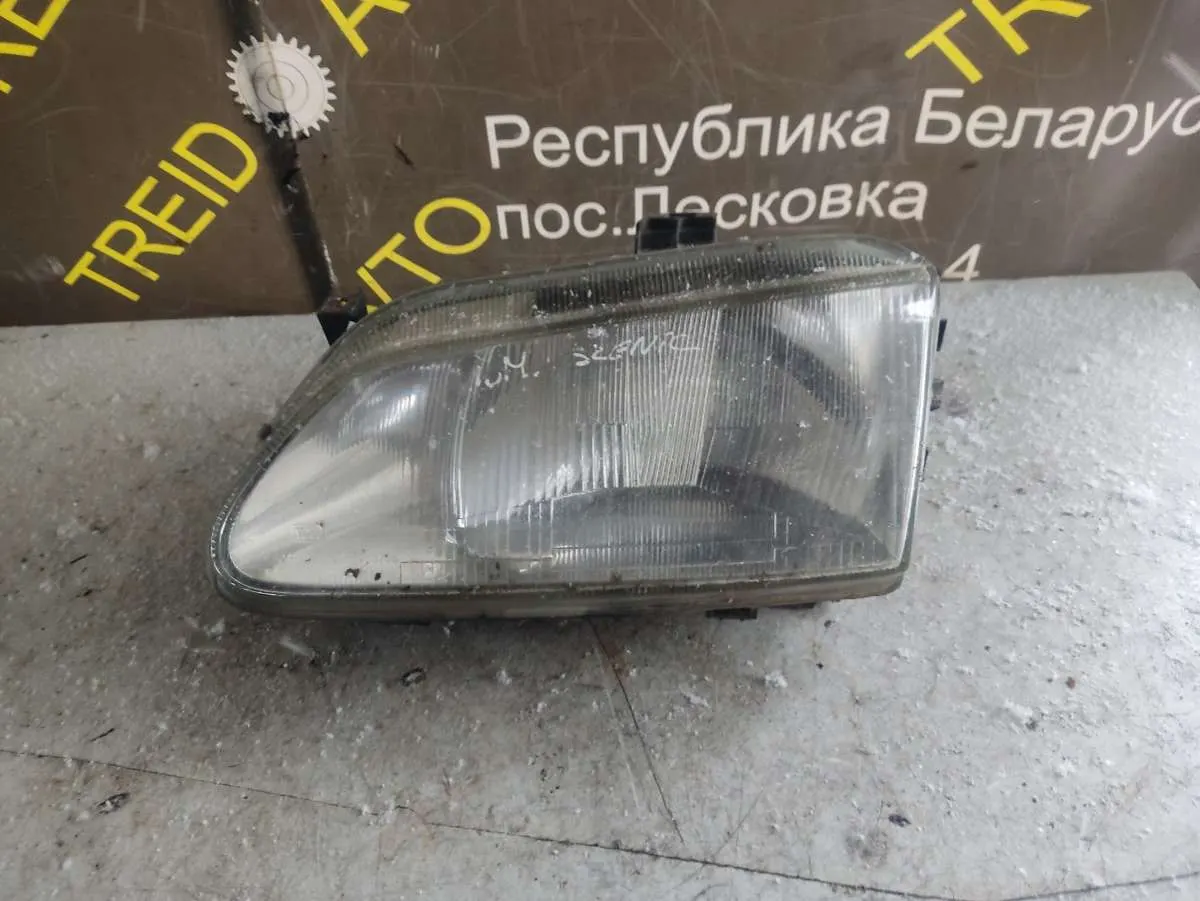Фара передняя левая Renault Scenic 1 поколение