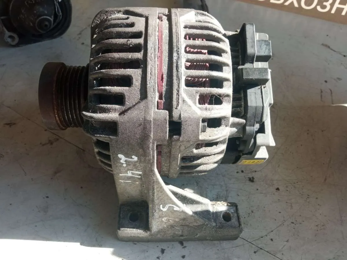 Болт генератора Volvo S60 1 поколение 0124515017
