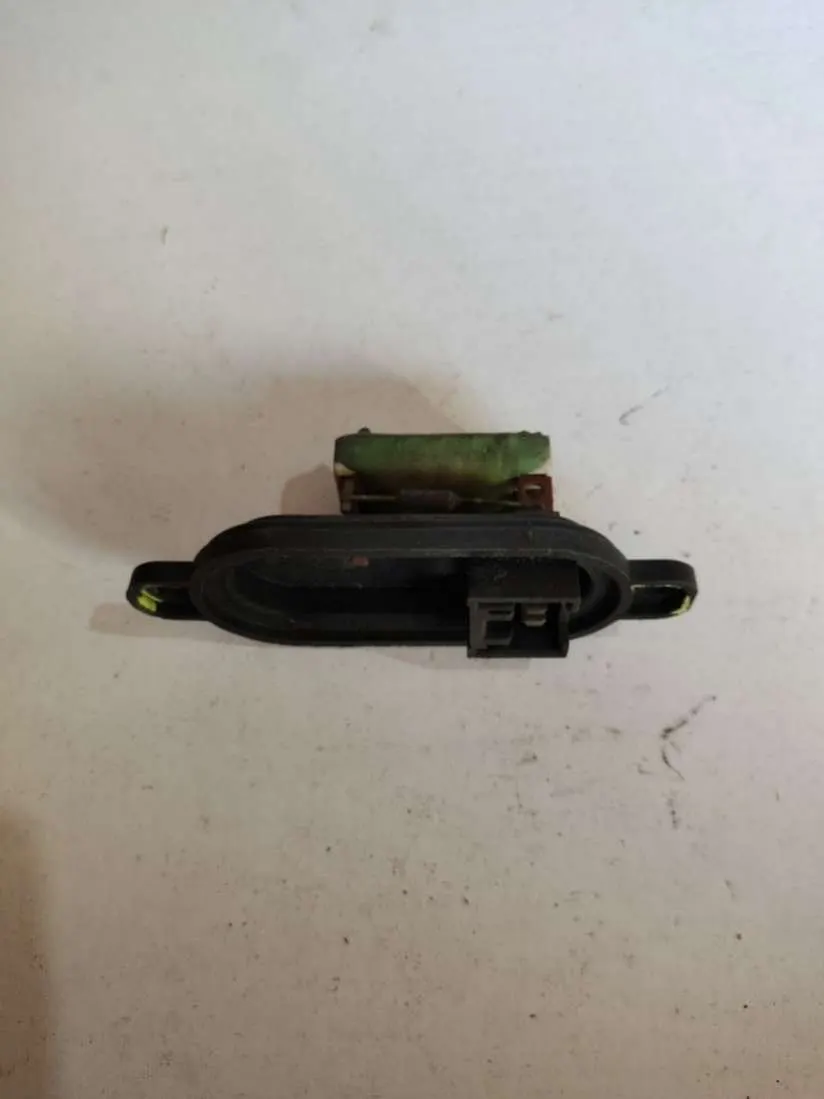 разъем на сопротивление печки Citroen Jumper 101930100