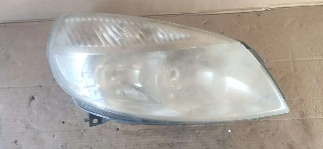 Фара передняя правая Renault Scenic 2 поколение