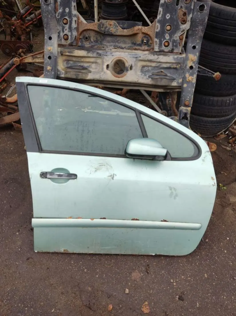 Дверь передняя правая Peugeot 307 1 поколение