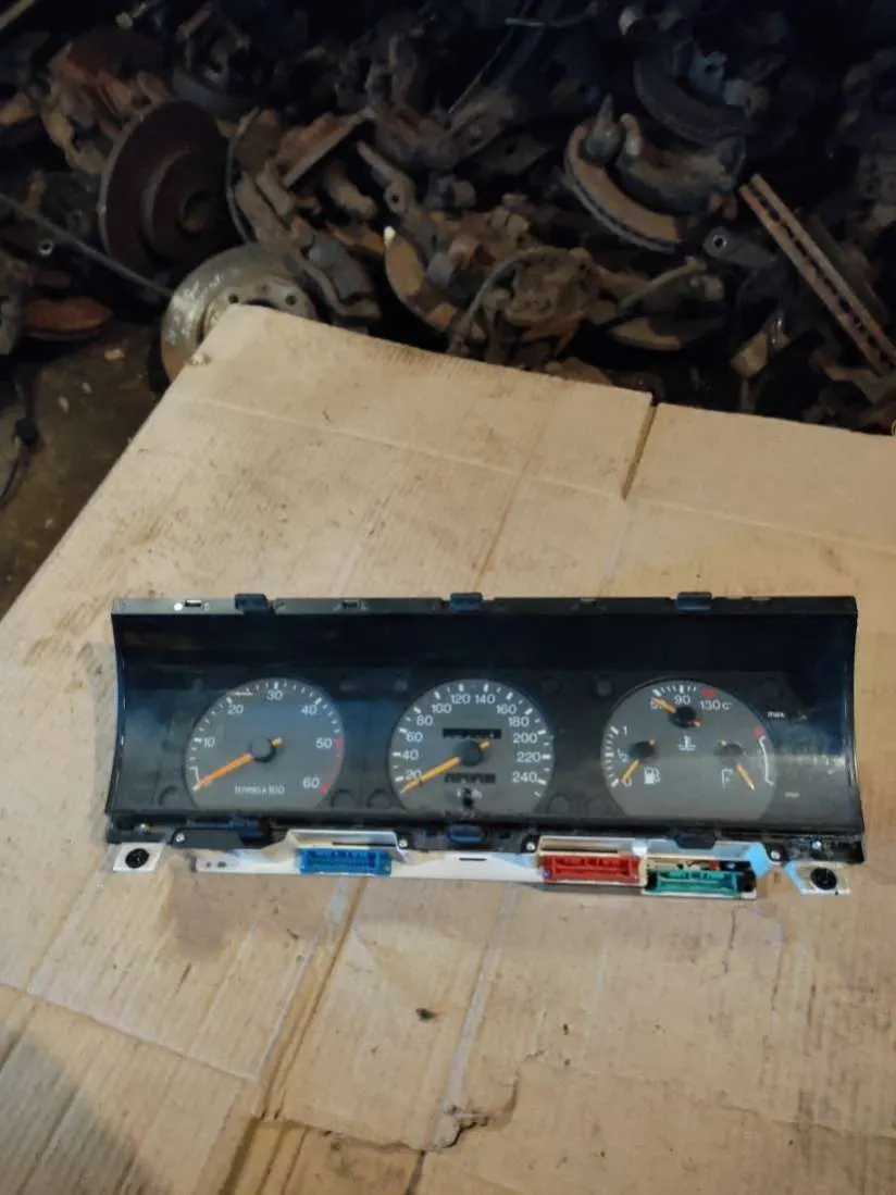 Щиток приборов (приборная панель) Citroen XM 2 поколение