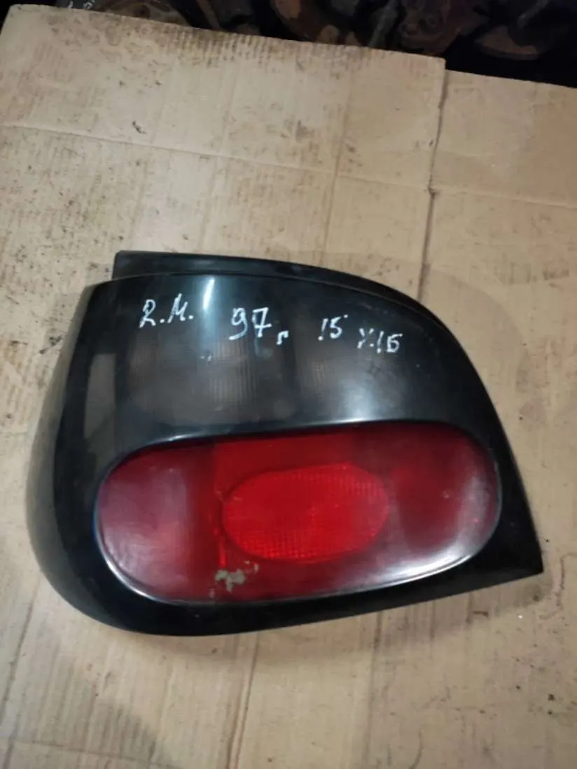 Фонарь задний левый Renault Megane 1 поколение