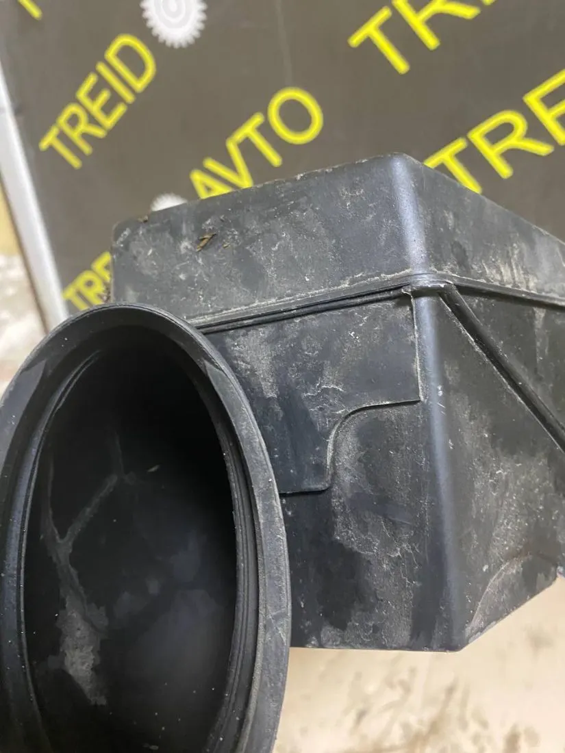 патрубок воздушного фильтра Renault Duster 1 поколение T04021A152 — фото 4