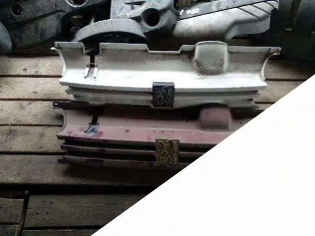 решетка радиатора Peugeot 405 1 поколение