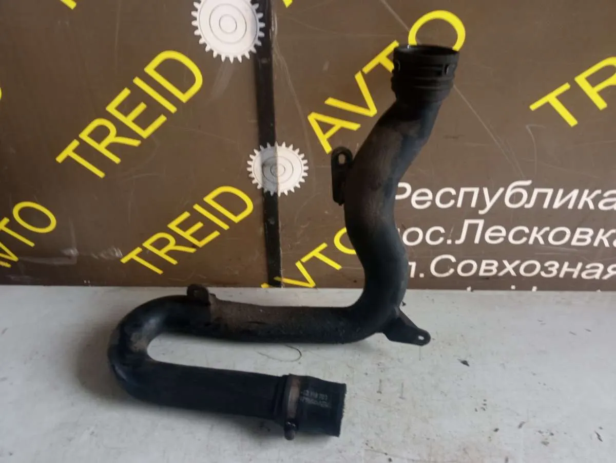 патрубок интеркулера Opel Combo C 13101639
