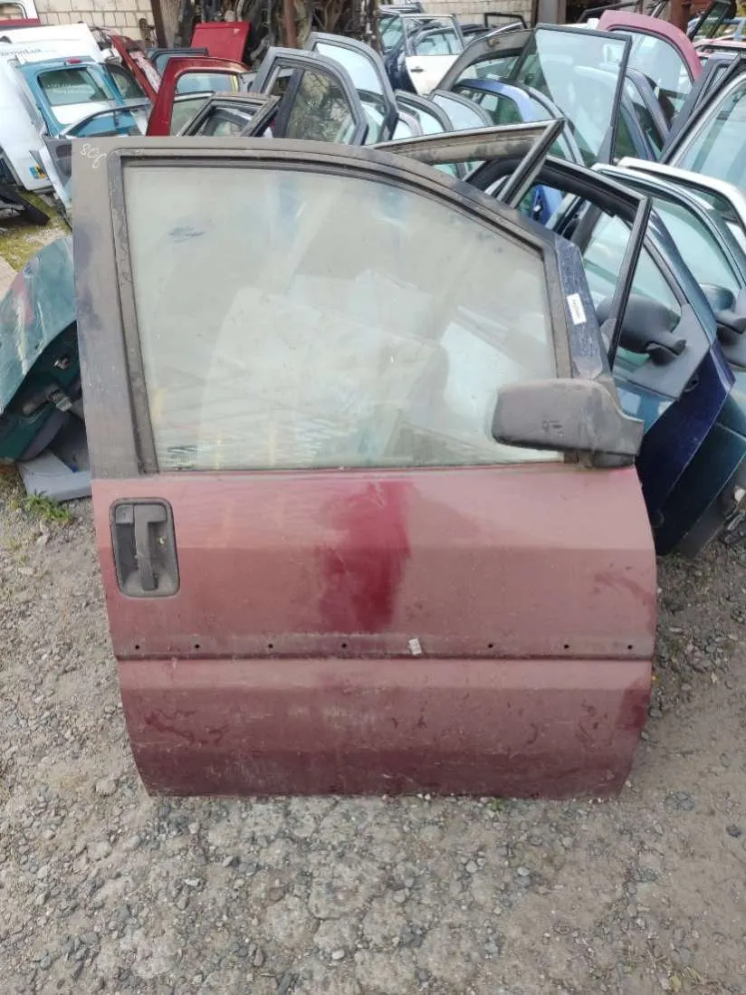 Дверь передняя правая Peugeot 806 221