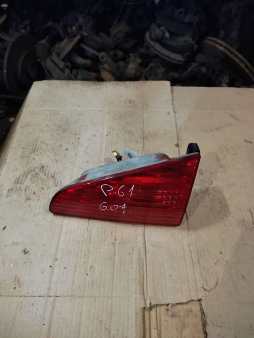 Фонарь крышки багажника правый Peugeot 607 1 поколение