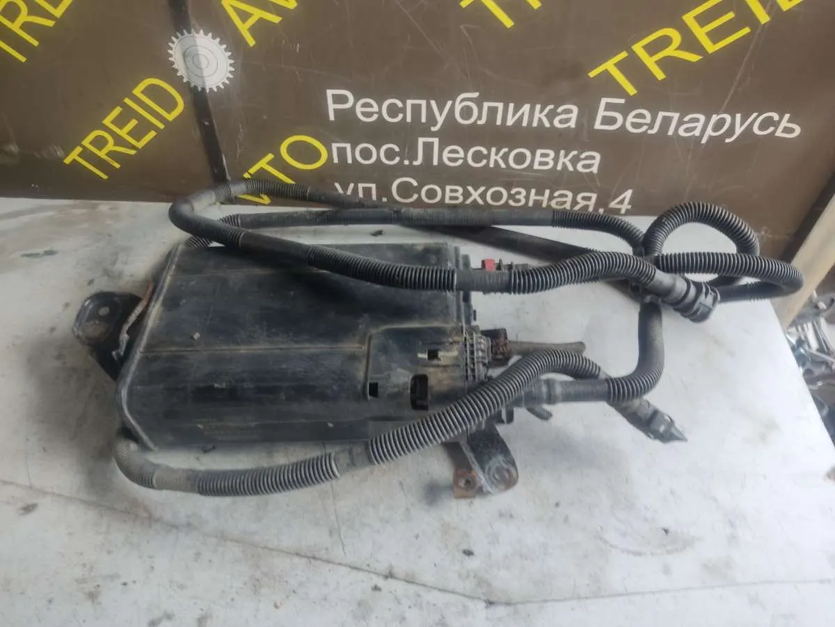 Адсорбер (фильтр угольный) Toyota Sienna 3 поколение 7774008070