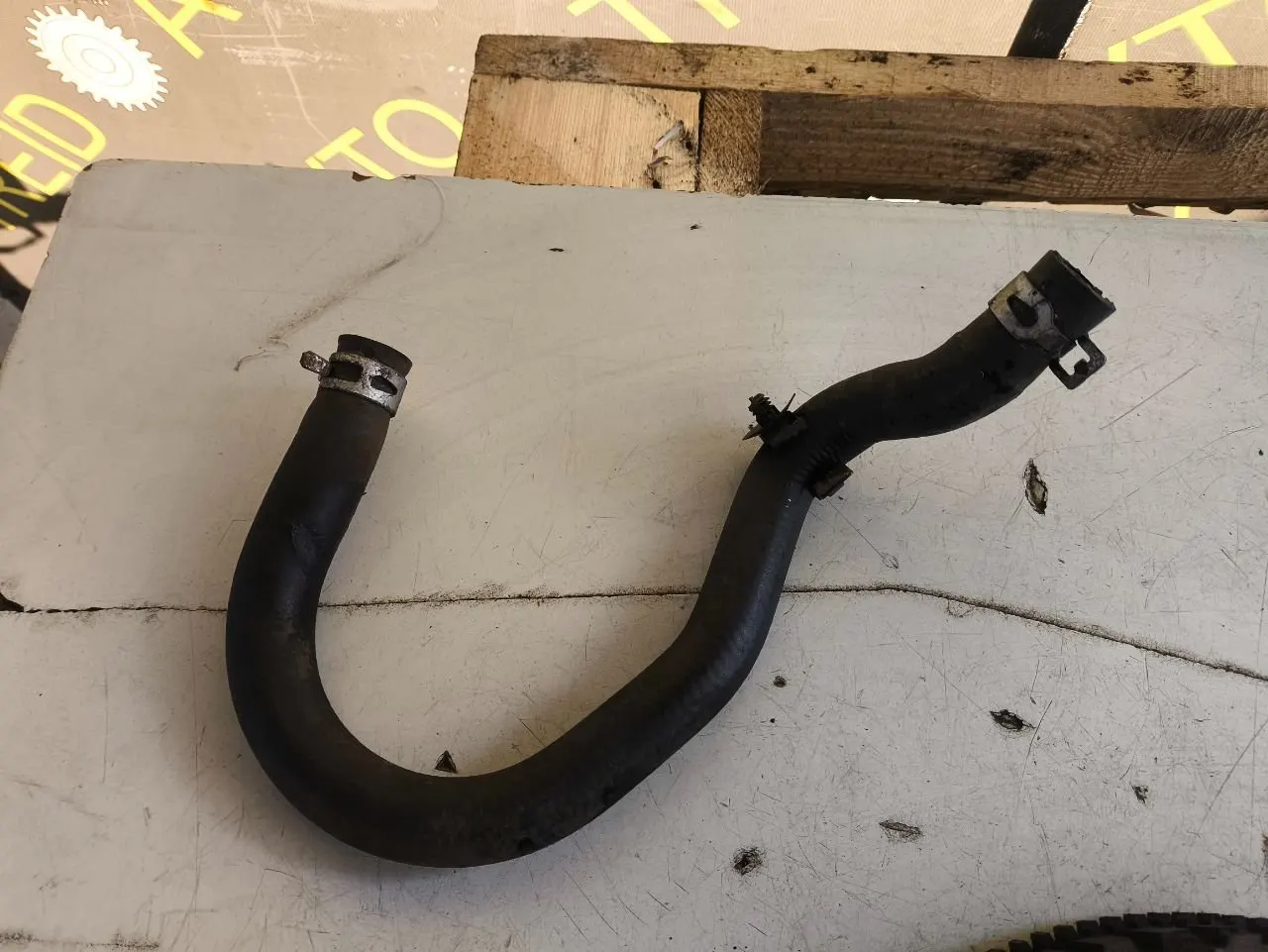 трубка масляного радиатора Ford Mondeo 3 поколение XS7Q8N039AC