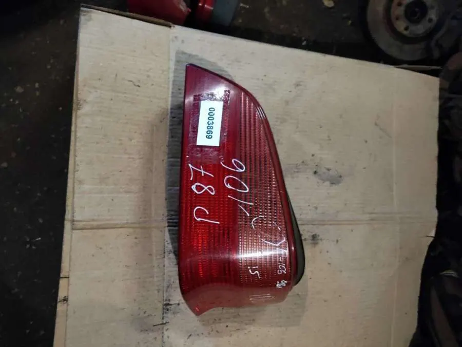 Фонарь задний правый Peugeot 106 1 поколение [рестайлинг]