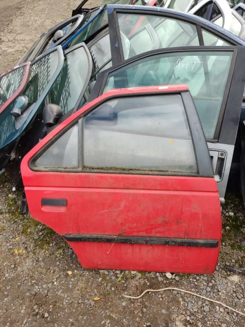 Дверь задняя правая Peugeot 405 1 поколение