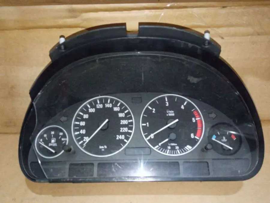 Щиток приборов (приборная панель) BMW 5 серия E39