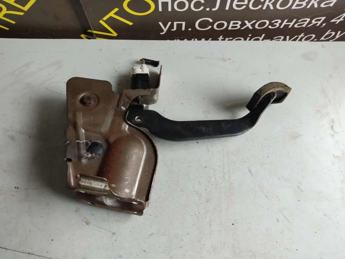 педаль тормоза Dacia Lodgy 1 поколение 465016576r
