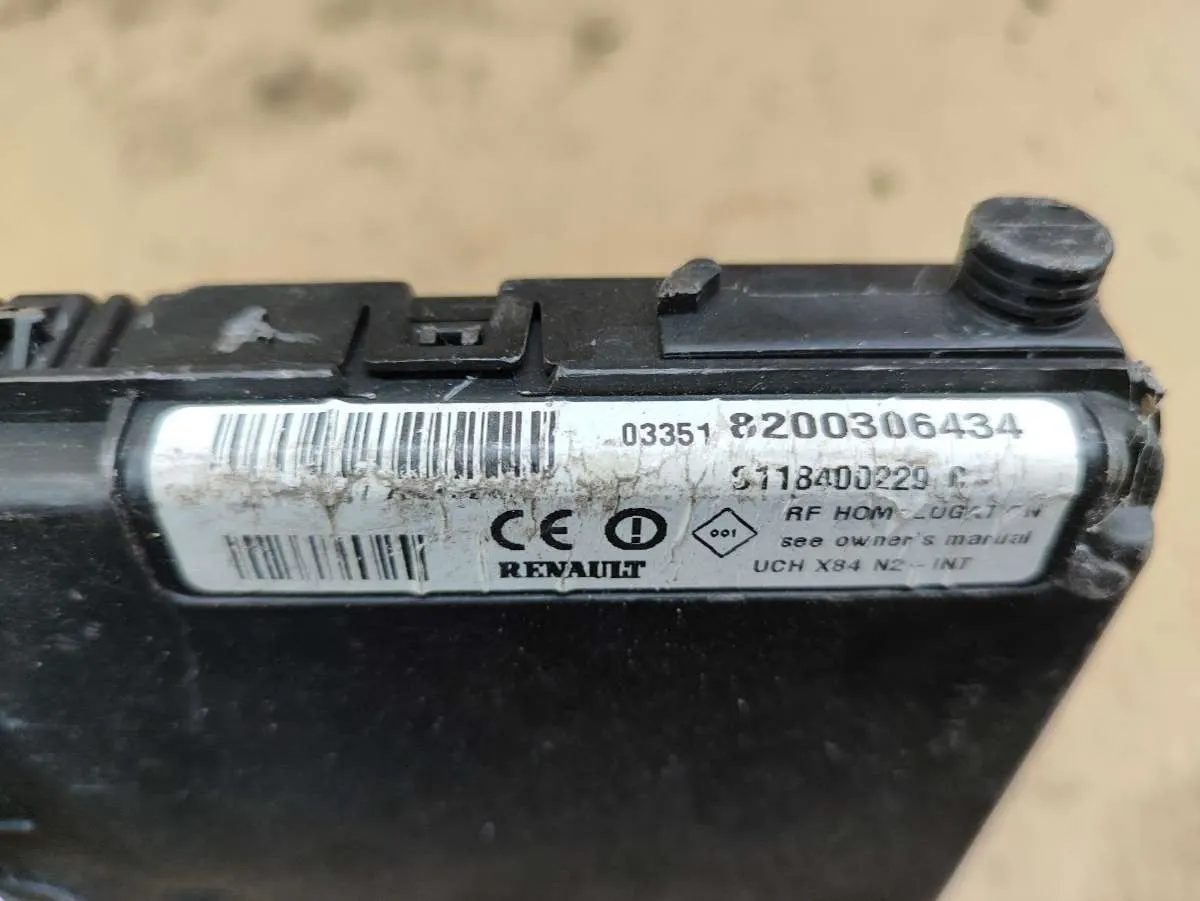 блок комфорта Renault Megane 2 поколение 8200306434