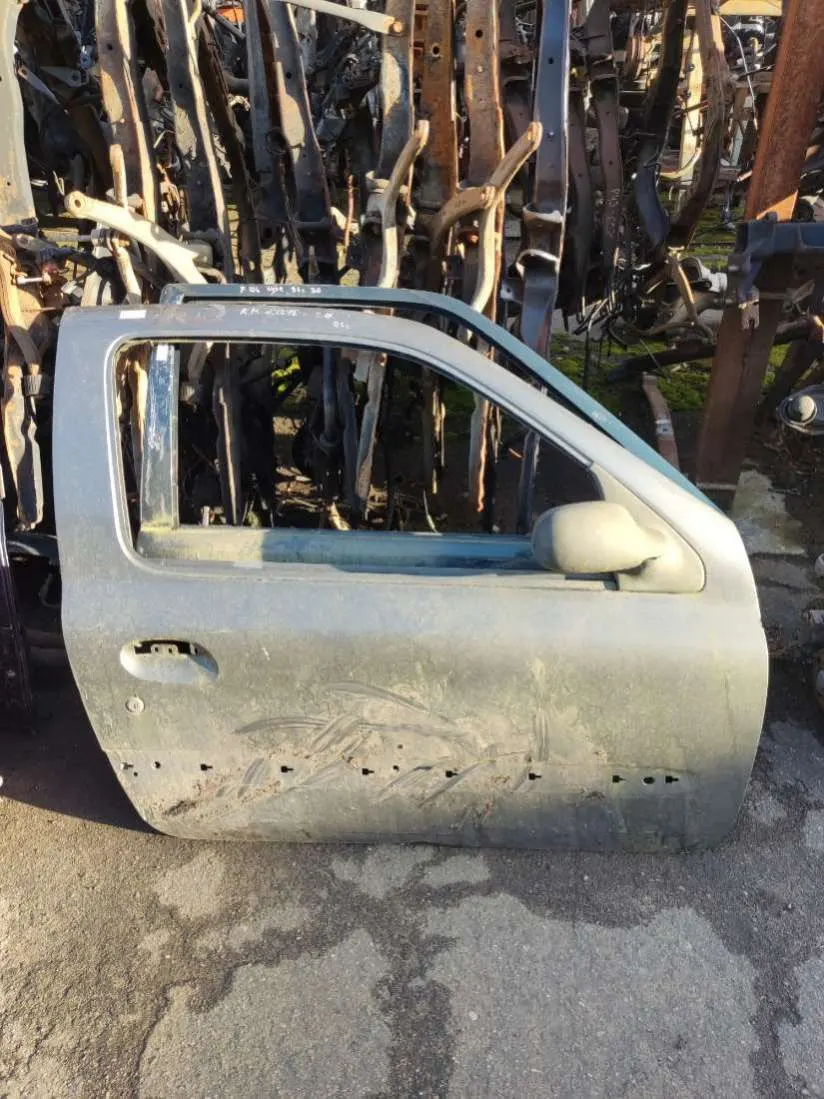 Дверь передняя правая Renault Megane 1 поколение