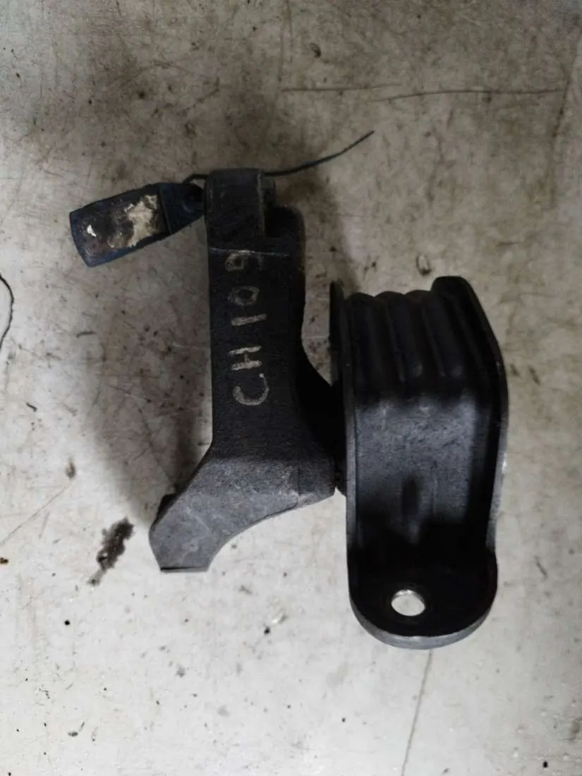 подушка крепления КПП Volkswagen Transporter T5 7h0399151g